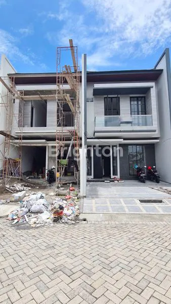 image \\UD83C\\UDFE1 *DIJUAL RUMAH BARU MINIMALIS* *MANYAR KERTOADI* \\UD83D\\UDCCD_LOKASI STRATEGIS | ROW 3,5 MOBIL_ \\U23F3 _SIAP HUNI NOV 2025_ (2)