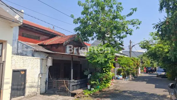 image RUMAH 2 LANTAI 5+1 KT SHM DI SURABAYA (2)
