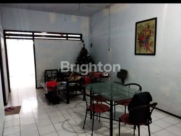 image DIJUAL RUMAH AREA ARJOSARI HALAMAN SANGAT LUAS 1 MENIT KE ARAYA 7 MENIT KE TOL SINGOSARI 1 MENIT KE TERMINAL ARJOSARI LOKASI SANGAT STRATEGIS (6)