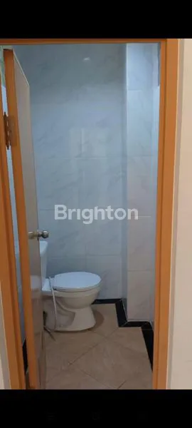 image RUMAH 2 LANTAI 180M² CLUSTER ONE GATE SYSTEM 7 MENIT KE UPH, RS. SILOAM & MALL KARAWACI (7)