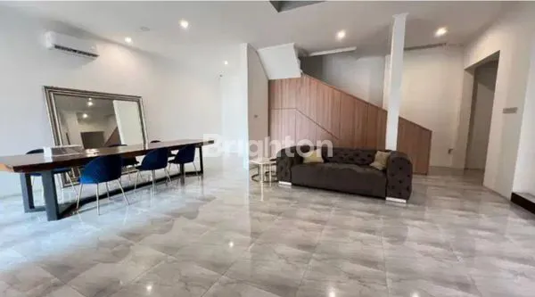 image DEARLY MANSION DI PERMATA HIJAU, SHM, BARU RENOVASI SIAP HUNI MEWAH (2)