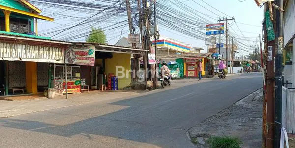 image RUMAH KOMERSIL SHM 220M², AKSES MOBIL (4)