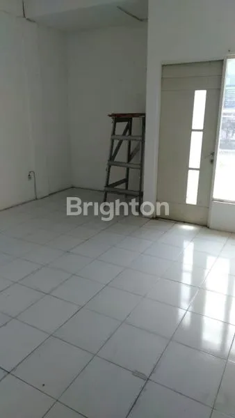 image RUKO 3 LT SIAP HUNI SANGAT COCOK UNTUK BISNIS INVESTASI DI KAPAS KRAMPUNG (4)