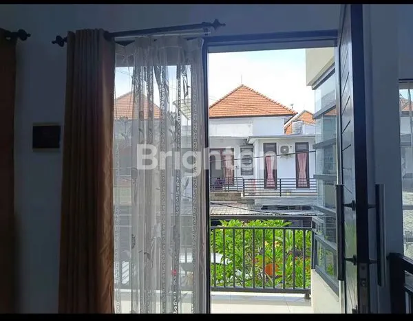 image RUMAH LANTAI 2 DENGAN 3 BR +1 KAMAR ASISTEN RMH TANGGA DI KERTA DALEM DENPASAR (6)