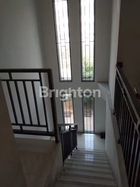 image HUNIAN EKSKLUSIF LT 348M² SHM (4)