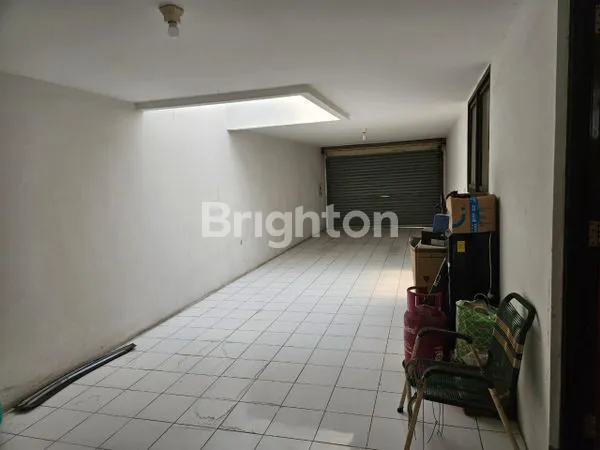 image RUMAH LUAS 387M² DI JELAMBAR, SIAP HUNI (7)