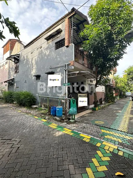 image RUMAH TINGGAL TERAWAT 2 LANTAI SIAP HUNI (1)