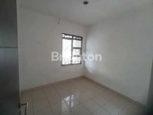 image LOKASI STRATEGIS TIDAK JAUH KE MALL METLAND , RUMAH 1 LANTAI SIAP HUNI DI METLAND CILEUNGSI SEKTOR 6 , CILEUNGSI, BOGOR  (5)