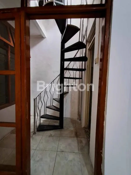 image RUMAH SIAP HUNI PONDOK CHANDRA DEKAT RAYA MERR DAN JUANDA (5)