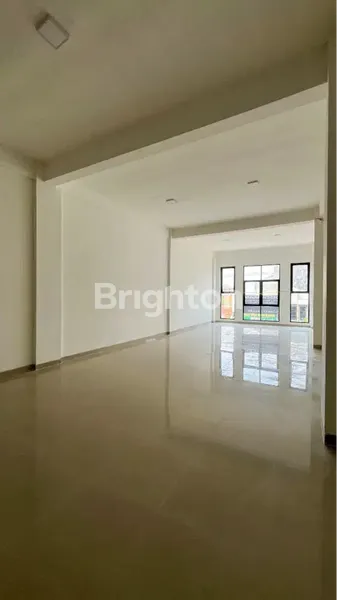 image DISEWAKAN RUKO RAYA PUCANG SIAP PAKAI STRATEGIS DEKAT TENGAH KOTA (5)