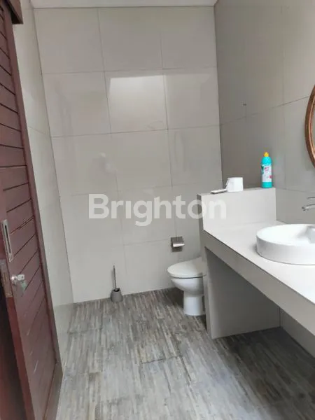 image VILLA 3 KAMAR DENGAN  LUAS  LAHAN 300 M²  DI JALAN RAYA KEDAMPANG KEROBOKAN. (7)