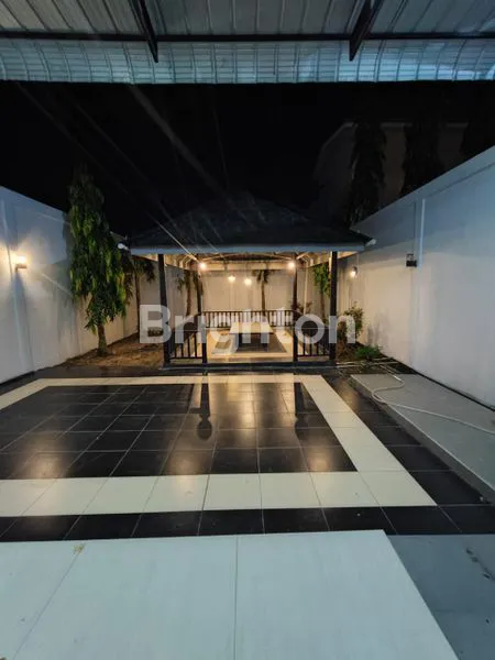 image RUMAH STRATEGIS 2 LANTAI, LT 360M² DI PONTIANAK (2)