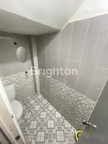 image RUMAH KONDISI BAGUS DI KAVLING POLRI JELAMBAR (3)