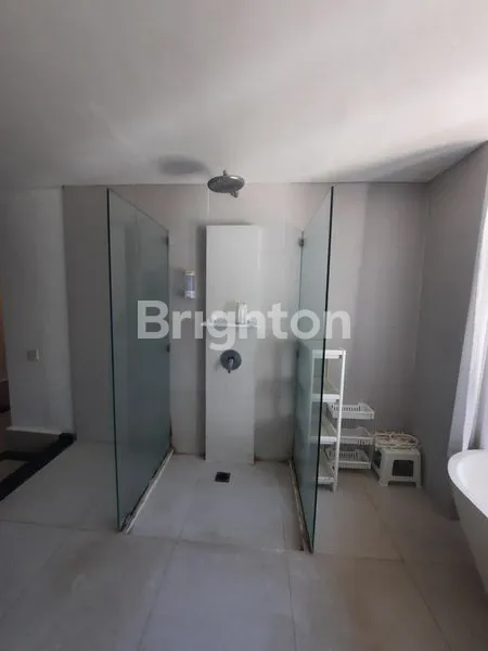 image VILLA DEKAT PANTAI FULLY FURNISHED DI CEMAGI (8)