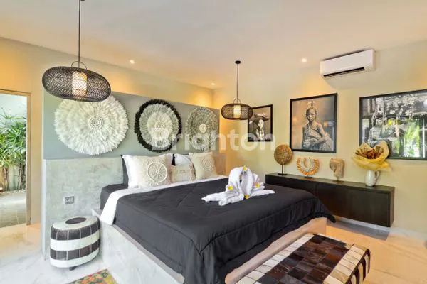 image BEAUTIFUL VILLA DISEWAKAN BULANAN JUGA LEASEHOLD DI SEMINYAK BALI  (4)