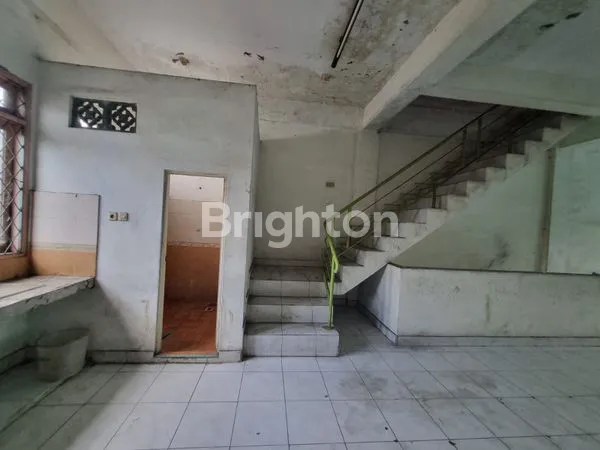 image INVESTASI RUKO 3 LANTAI LT/LB 75, LOKASI RAMAI (7)