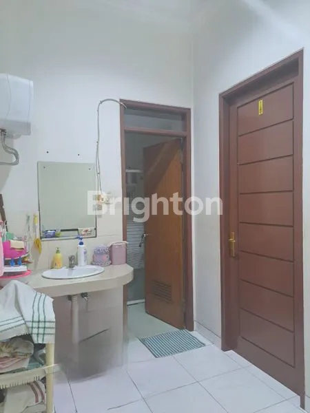 image RUMAH 2,5 LANTAI SIAP HUNI TERAWAT, KEPA DURI , JAKARTA BARAT  (5)