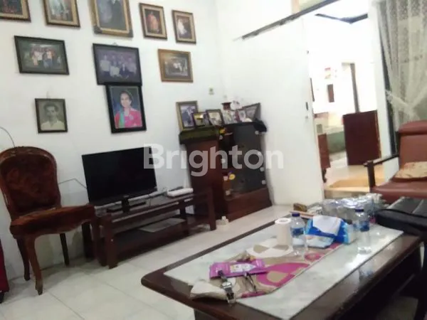 image RUMAH LOKASI STRATEGIS DI SEMARANG SELATAN (2)