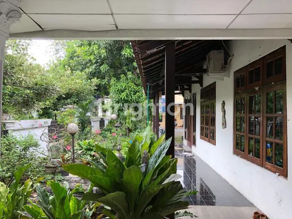 image RUMAH LOKASI STRATEGIS DI SEMARANG SELATAN (4)