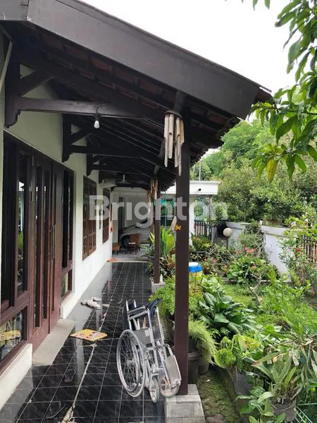 image RUMAH LOKASI STRATEGIS DI SEMARANG SELATAN (3)
