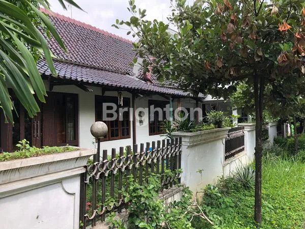 image RUMAH LOKASI STRATEGIS DI SEMARANG SELATAN (6)