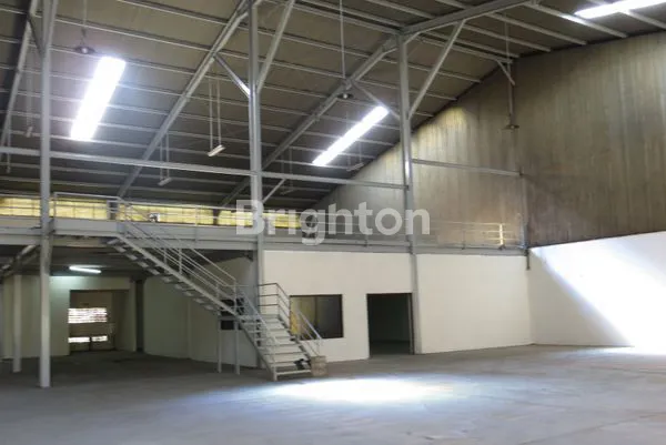 image GUDANG DI KAWASAN INDUSTRI PULO GADUNG (2)