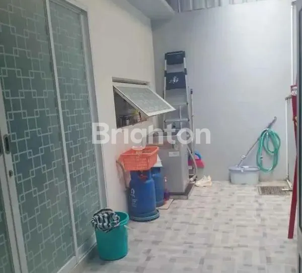 image DIJUAL RUMAH LOKASI SANGAT STRATEGIS LOKASI DEKAT DENGAN FASILITAS UMUM  (8)