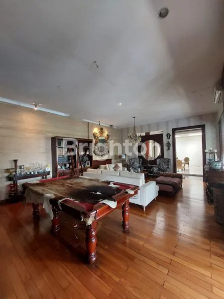 image RUMAH MEWAH CANTIK KEMANG UTARA DEKAT KULINER DAN MALL KEMANG JAKARTA SELATAN DIBAWAH NJOP (1)