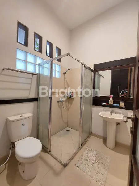 image RUMAH MEWAH CANTIK KEMANG UTARA DEKAT KULINER DAN MALL KEMANG JAKARTA SELATAN DIBAWAH NJOP (3)