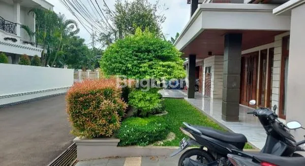 image RUMAH MEWAH CANTIK KEMANG UTARA DEKAT KULINER DAN MALL KEMANG JAKARTA SELATAN DIBAWAH NJOP (2)