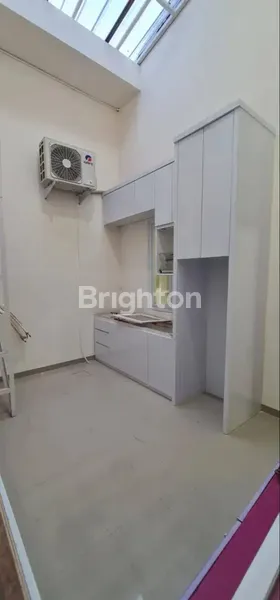 image MINIMALIS 2 LANTAI RUMAH SUKOLILO DIAN REGENCY, DINGIN HADAP SELATAN, BAGUS TERAWAT SIAP HUNI  (5)