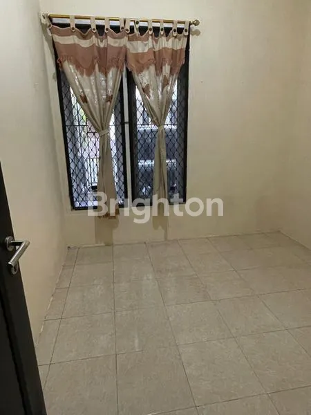 image RUMAH 2 LANTAI 3KT SHM DI SEMAMPIR (3)