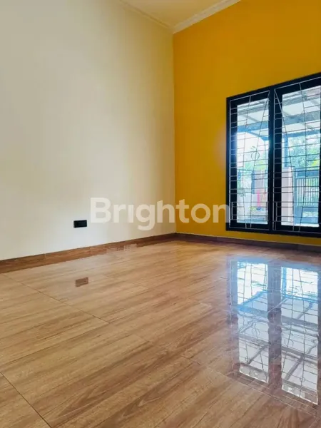 image RUMAH CANTIK SIAP HUNI KETINTANG  RESIDENCE NEGO SAMPAI DEAL  DEKAT POLDA JATIM  (2)