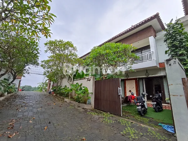 image LEASEHOLD VILLA CLUSTER 3 BEDROOM FULL FURNISHED ONE GATE SYSTEM DI PERERENAN CANGGU (1)