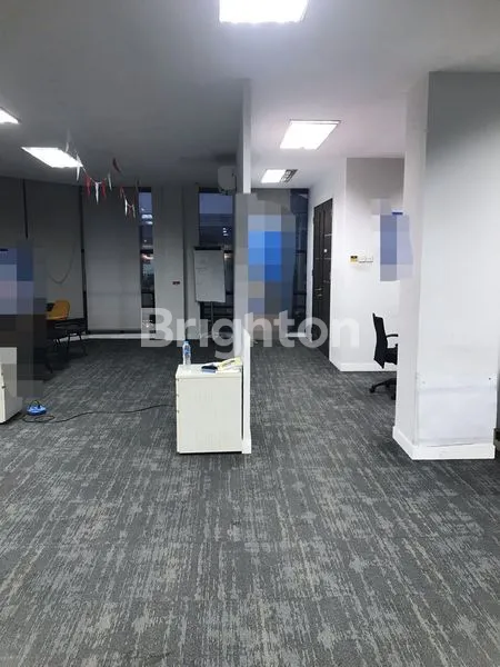 image GEDUNG KANTOR 3 LANTAI DI JEMURSARI, INVESTASI MENGUNTUNGKAN (4)