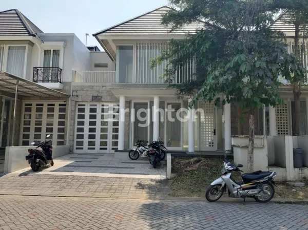 MINIMALIS SIAP HUNI STONE GATE CITRALAND DEKAT UC, RS CIPUTRA, HOKKY