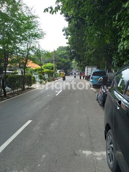 image RUMAH TUA JUAL HITUNG TANAH SAJA DKT KANTOR BPKP DAN BPNB JL PRAMUKA RAYA EKONOMIS STRATEGIS (2)
