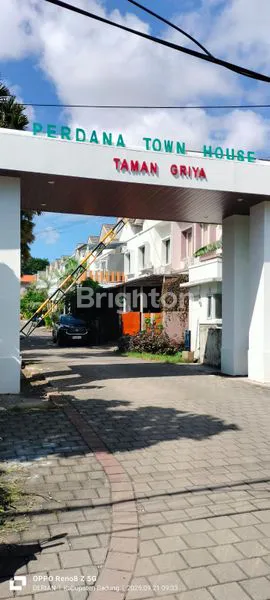 image RUMAH MODERN 2 LANTAI DI TAMAN GRIYA JIMBARAN – LOKASI STRATEGIS & SIAP HUNI! (4)
