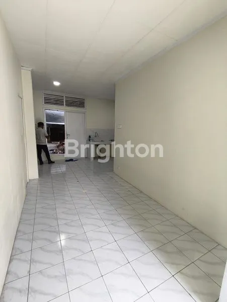 image BALIKPAPAN - RUMA LEGA DI JALAN UTAMA BONUS TEMPAT USAHA (G085)  (3)