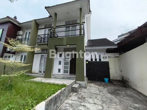 image BALIKPAPAN - RUMA LEGA DI JALAN UTAMA BONUS TEMPAT USAHA (G085)  (1)