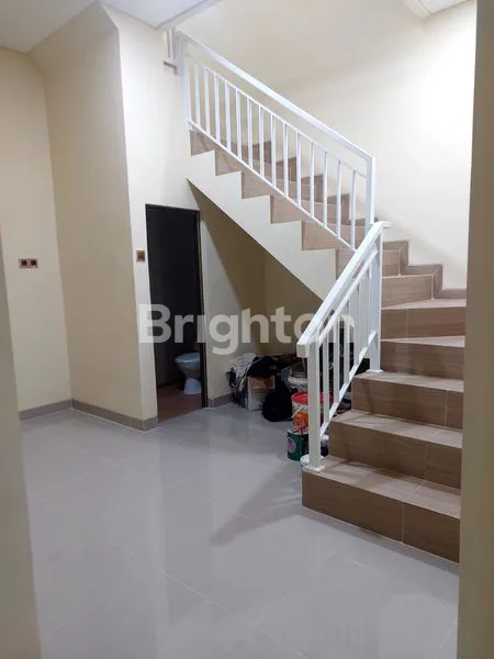 image RUMAH BARU 2.5 LANTAI STRATEGIS DI SUNTER MAS (5)