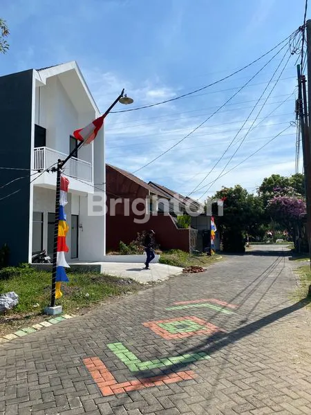 image RUMAH BARU 2 LANTAI PERUMAHAN JAYA HARMONI SIDOARJO (1)