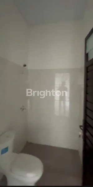 image RUMAH LOKASI STRATEGIS COCOK UNTUK PASANGAN MUDA  DI KAMPIAL NUSA DUA (7)