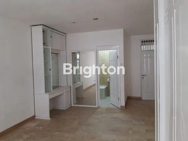 image RUMAH 2 LANTAI ( HARGA DIBAWAH NJOP ) DI BINTARO UTARA, JAKARTA SELATAN (4)