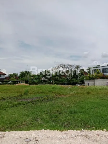 image TANAH ITR KUNING STRATEGIS COCOK UNTUK VILLA LOKASI  BUMBAK UMALAS  BADUNG (3)