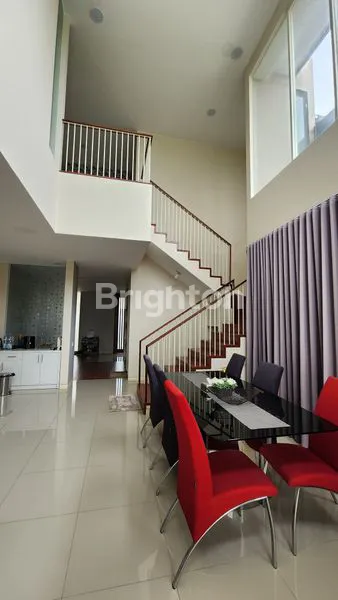 image RUMAH MEWAH CLUSTER 2 LANTAI FULL FURNISHED (4)