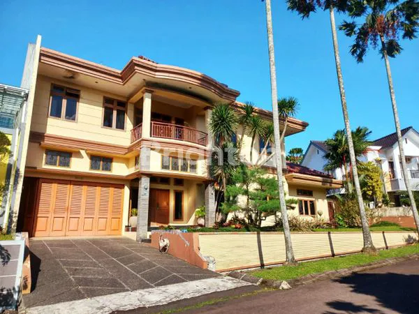 RUMAH BESAR, ASRI, NYAMAN VIEW GN SALAK