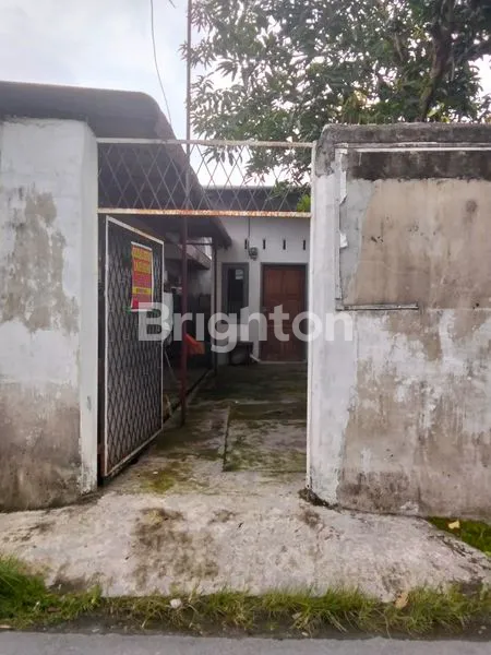 image RUMAH NYAMAN DI TENGAH KOTA (1)
