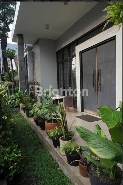image RUMAH MEWAH HOMIE DI TEBET, STRATEGIS & LANGKA – LT 280M² SHM (8)