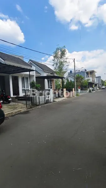 image RUMAH KOMPLEK DI  PONDOK BENDA PAMULANG (2)